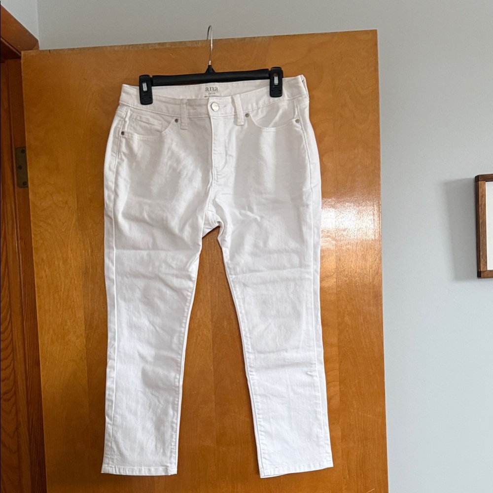 a.n.a Womensy Straight White ankle Jeans